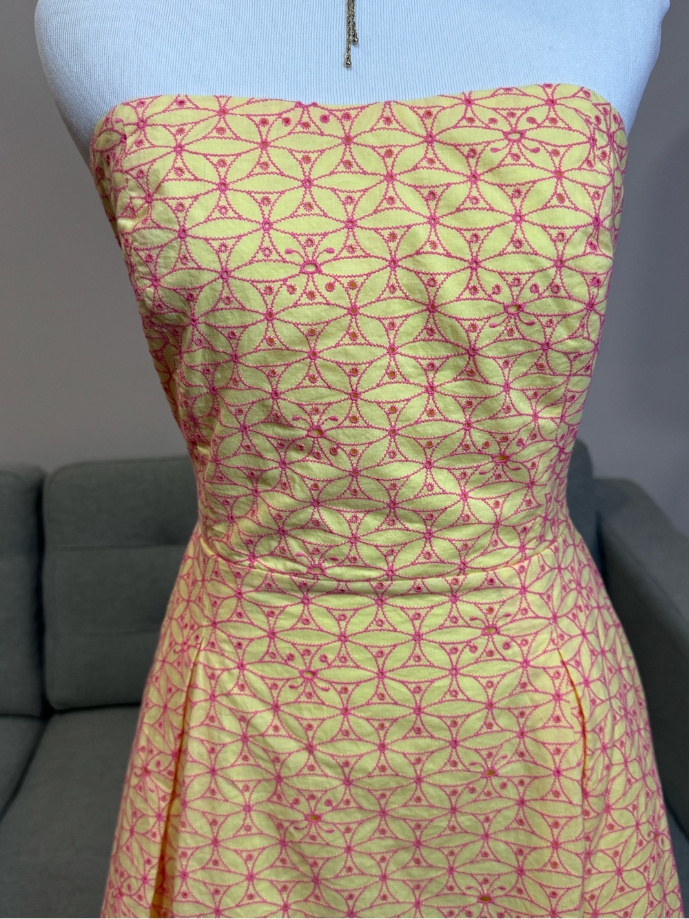 Ladies Lilly Pulitzer Strapless Yellow Dress with Pink Geometric Print - Picture 3 of 7